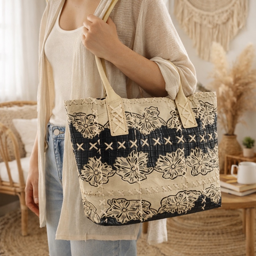 Berge Genuine Leather Floral Tooled Tote Bag Made in Italy Black & Cream